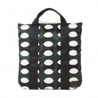 「2WAY TOTE BAG」（3万7,000円）