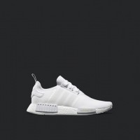 「NMD_R1」（1万3,200円）