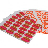 「Hot Dogs + Pretzels Gift Wrap」（4枚入り／1,000円）
