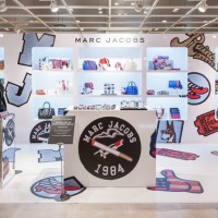 マークジェイコブスが「#PATCHMARC」カスタマイズキャンペーンを阪急うめだ本店で実施