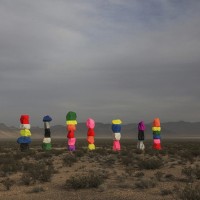 ウゴ・ロンディノネの作品「Seven Magic Mountains」