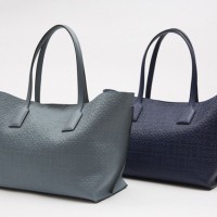 T ショッパー バッグ 15万5,000円／ロエベ