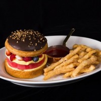 アイスバーガー（税込2,402円）／オークドア/グランドハイアット東京