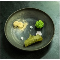 とらやによる季節感溢れる和菓子3種（わらび餅・桜餅・抹茶きんとん）