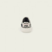 YEEZY BOOST 350 INFANT タートルダヴカラー（1万8,000円）