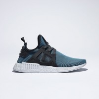 「エヌ エム ディー エックス アール ワン（NMD_XR1）」（1万7,990円）