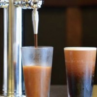 ニューヨークで流行中のナイトロコーヒー（800円）