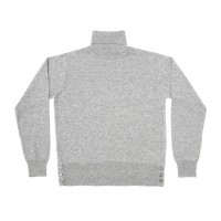 KOE スペシャルエディション TURRLENECK SWEATER（5,990円）