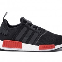 「エヌ エム ディーアール ワン（NMD_R1）」（1万5,990円）