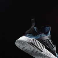 「エヌ エム ディー エックス アール ワン（NMD_XR1）」（1万7,990円）