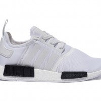 「エヌ エム ディーアール ワン（NMD_R1）」（1万5,990円）