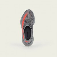 「YEEZY BOOST 350 V2」（2万8,000円）