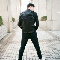 三越伊勢丹とアディダスがスーツを共同開発(Model: Taiki)