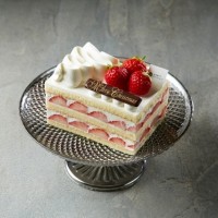 クリスマスショートケーキ（2,400円）幅約8cm×長さ約12cm