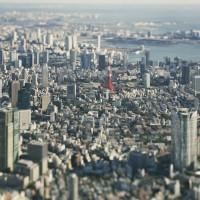 風景をミニチュアのように捉えた写真で人気の写真家・本城直季による写真集『東京』が発売