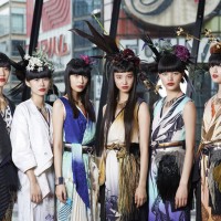 新時代の和装「KIMONO COUTURE」を纏った6人のモデルたちを撮影したライブフォトシューティングが銀座で開催