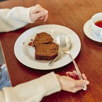 平野紗季子さんと行く、マーガレット・ハウエル 神南店のクリスマス。12月のスペシャルメニューも