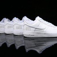 「NIKE AIR FORCE 1’07」（1万2,000円）