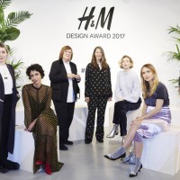 審査員たち　中央右：アンソフィー・ヨハンソン（H&M クリエティブ・アドバイザー）中央左：マーガレッタ・ヴァン・デン・ボッシュ（H&M クリエイティブ・ディレクター）