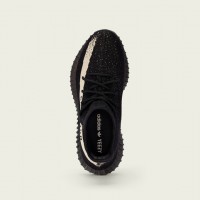 「YEEZY BOOST 350 V2」（2万8,000円）