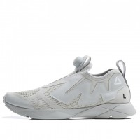 「Vetements × Reebok Pump Supreme」DSMG限定カラー（4万9,000円）／Vetements × Reebok