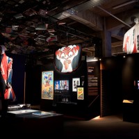 大回顧展「DAVID BOWIE is」日本展会場内の展示