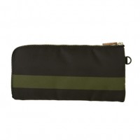 「ZIP WALLET WIDE」（1万6,000円）