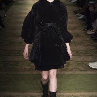 シモーネ・ロシャ2017-18年秋冬コレクション