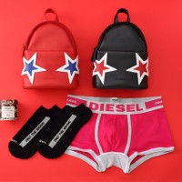 ディーゼルがマックス・ブレナーとのコラボレーション第2弾として、「2017 DIESEL VALENTINE WITH MAX BRENNER SPECIAL PACKAGE」を発売