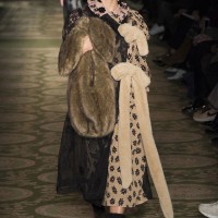 シモーネ・ロシャ2017-18年秋冬コレクション