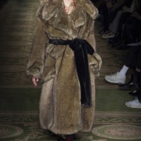 シモーネ・ロシャ2017-18年秋冬コレクション