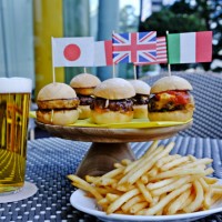 カフェ＆バー「BeBu」の「スモール・ワールド・バーガー」