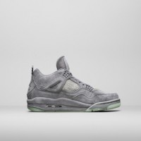 AIR JORDAN 4 RETRO KAWS（3万8,000円）