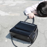 カフネ（CAFUNE）「Camber Satchel」