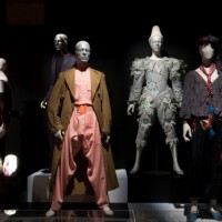 大回顧展「DAVID BOWIE is」の様子