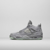 AIR JORDAN 4 RETRO KAWS（3万8,000円）