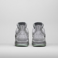 AIR JORDAN 4 RETRO KAWS（3万8,000円）