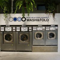 中目黒高架下に洗濯代行・水洗いクリーニング・コインランドリー「WASH&FOLD」がオープン