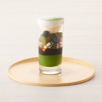 トラヤカフェの「抹茶のフルーツパフェ」