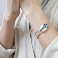 DECO Lauts RADEN bangle（3万5,000円）