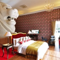 西野 達「The Merlion Hotel」 Singapore Biennale 2011