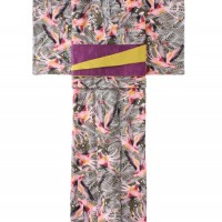 THREE HEADS FLAMINGO YUKATA（カーキ/3万5,000円）※ポップアップショップ限定カラー