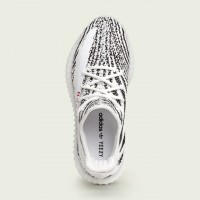 YEEZY BOOST 350 V2（2万8,000円）