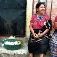 大阪・SAAにてマーケットイベント「ilo itoo GUATEMALAN RAINBOW MARKET グアテマラの刺繍と暮らし」が開催