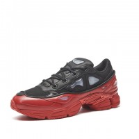 「ラフ・シモンズ オズウィーゴ III（RAF SIMONS OZWEEGO III）」（4万8,000円）