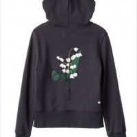 ミュベール10周年記念の「MUGUET～スズラン」をモチーフにしたカプセルコレクション HOODED SWEATSHIRT （2万9,000円）