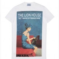 Prada Poster Girl Tシャツ（ロング丈/8万4,000円）