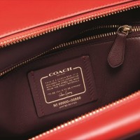 「Coach x Selena Gomez」が9月1日に発売