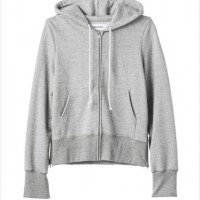 ミュベール10周年記念の「MUGUET～スズラン」をモチーフにしたカプセルコレクション HOODED SWEATSHIRT （2万9,000円）