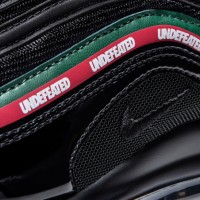 ナイキ×アンディフィーテッドから「NIKE AIR MAX 97 OG / UNDFTD」（1万9,000円）が登場